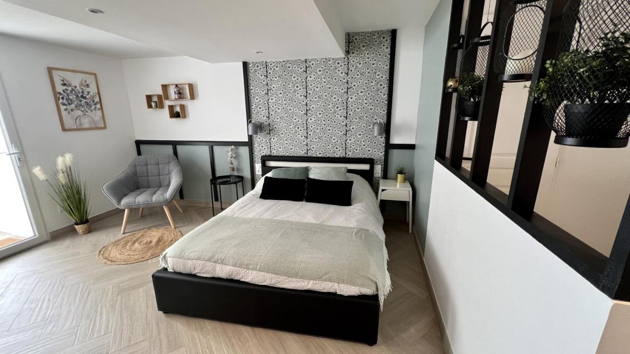 Le Petit Patio Apartment